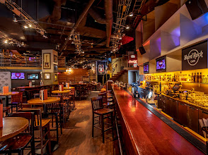 Wnętrze baru sportowego w Poznań